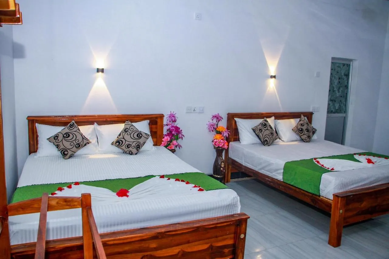 Mayura Lake Sigiriya Guest house