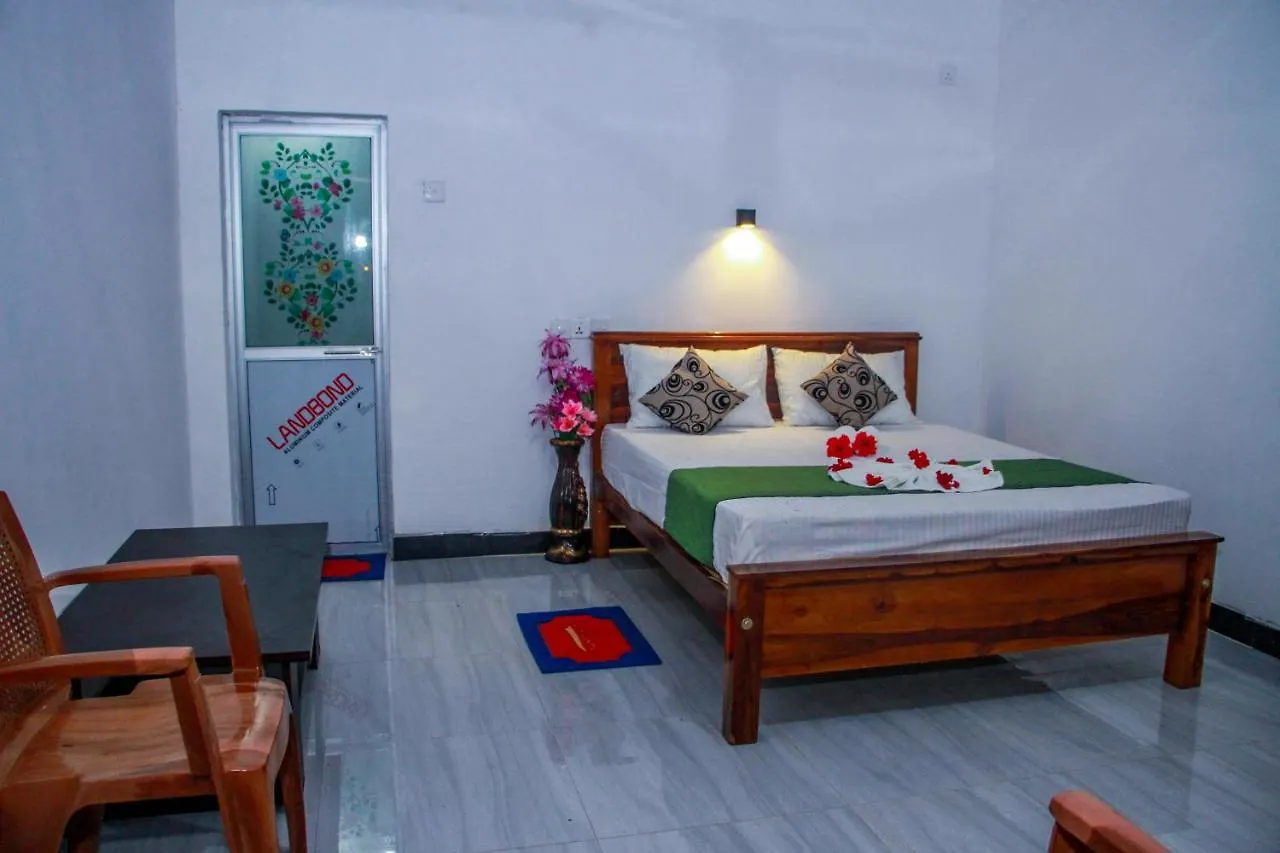Guest house Mayura Lake Sigiriya