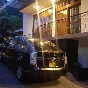 https://new-kandy-residence-20000.negombohotels.net