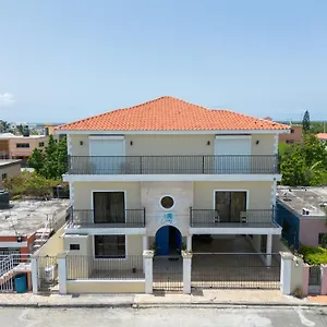 https://hotel-la-casona-mc.comcaribbean.com